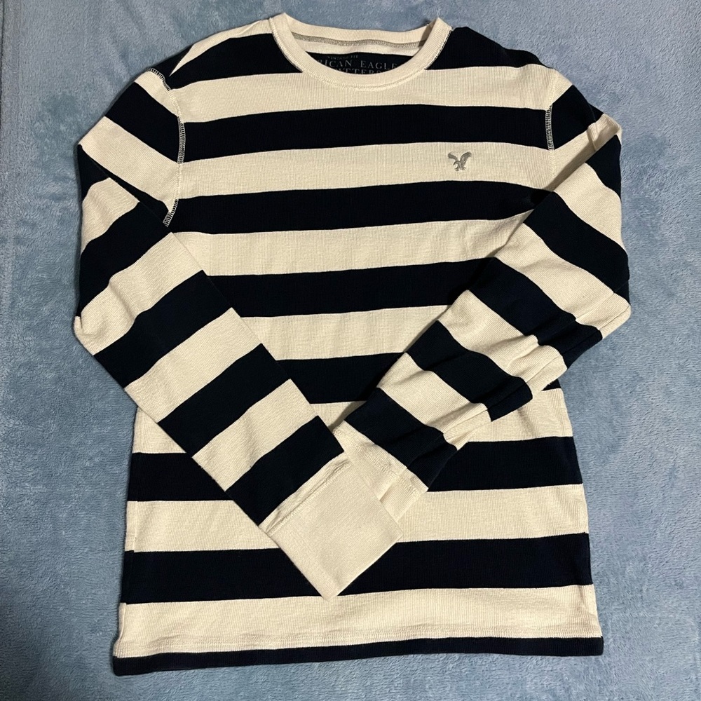 AMERICAN EAGLE Men’s Vintage Fit Long Sleeve Navy Blue and White Shirt (Size-M)